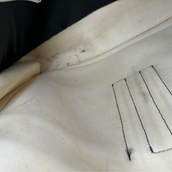 NYC TAXI (GFW)  white messenger  bag  flap over tote, laptop bag, casual bag - Picture 14 of 16